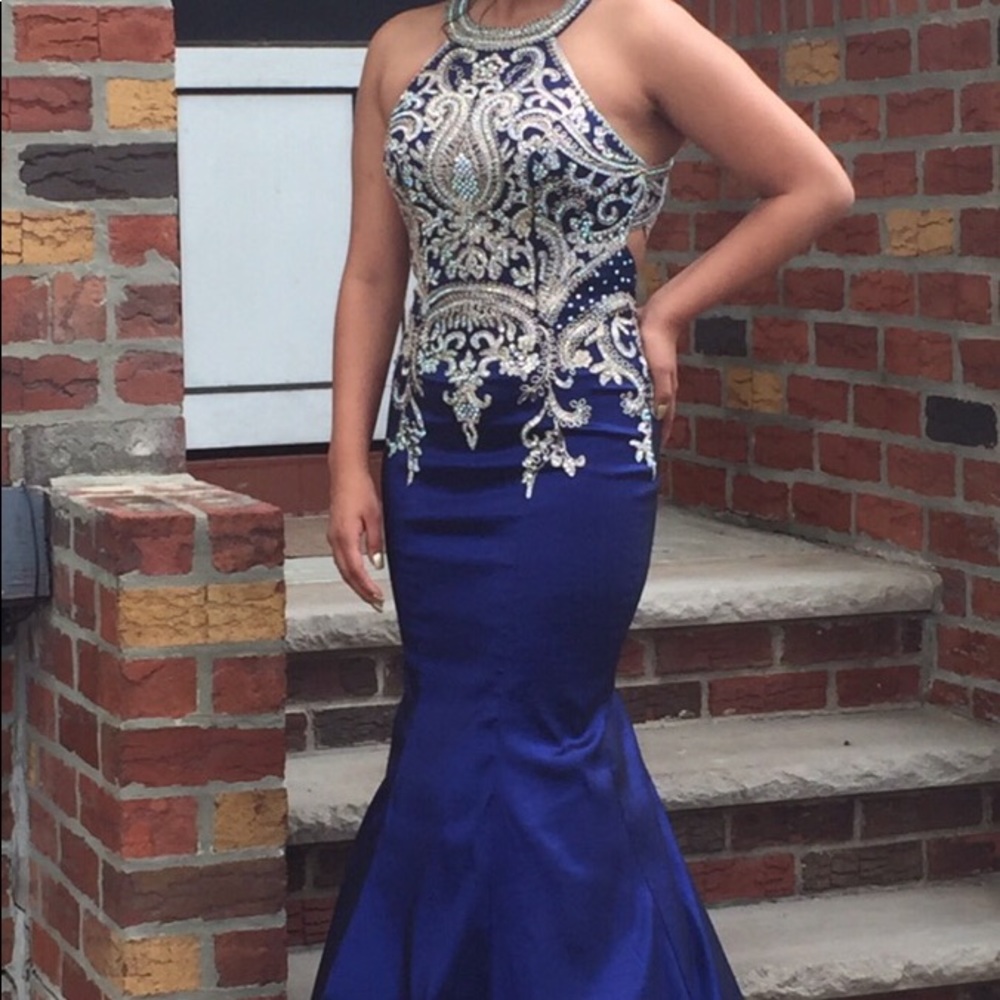 💃🏼PROM DRESS💃🏼 - Picture 2 of 7